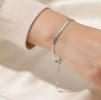 Silver Snake Chain Bracelet | Minimalist Sleek Design