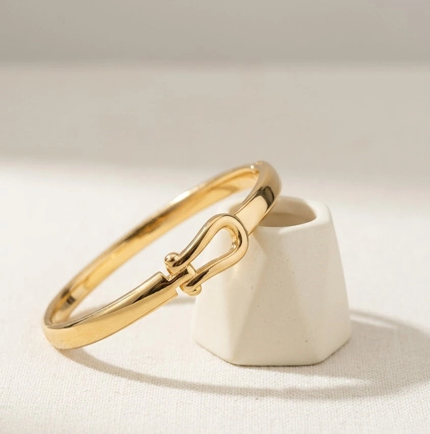 Horseshoe Buckle Anti-Tarnish Gold Plated Bracelet