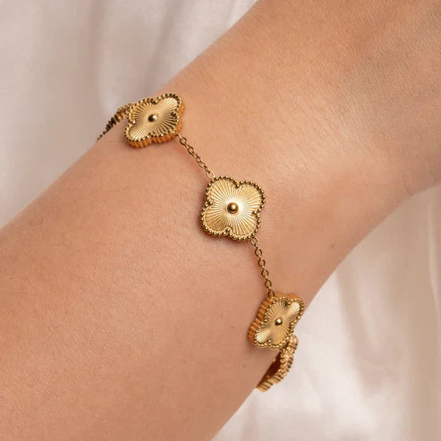 The "It-Girl" Stack: 18k Gold-Plated Clover & Nail Bangle Combo