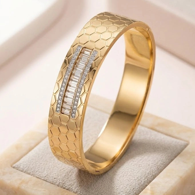 Summer Glow 3-Piece Gold-Plated Bracelet Stack | Shell & Crystal Charms