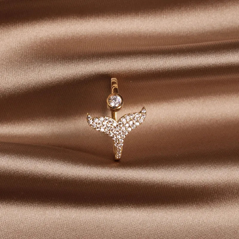Sparkling Whale Tail Adjustable Fashion Ring - High Quality Gold Tone