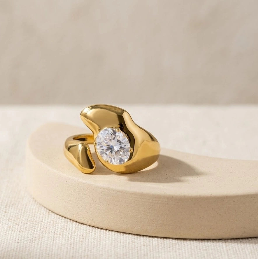 Organic Shape Solitaire Statement Ring - Anti Tarnish