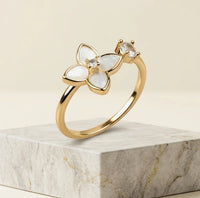 White Clover Floral Fashion Ring - High Quality