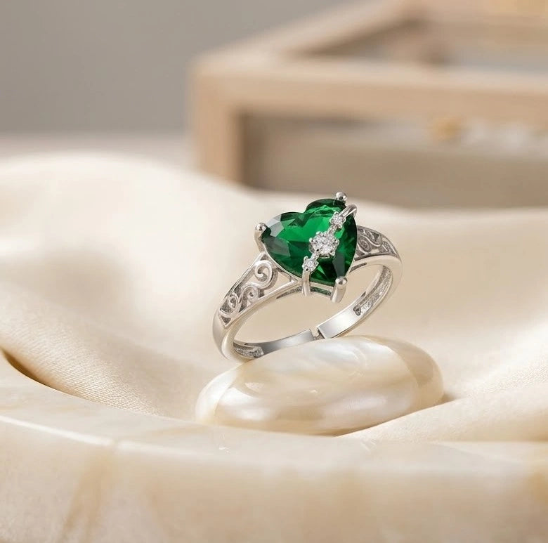Emerald Green Heart Statement Ring | High-Quality Fashion Jewelry