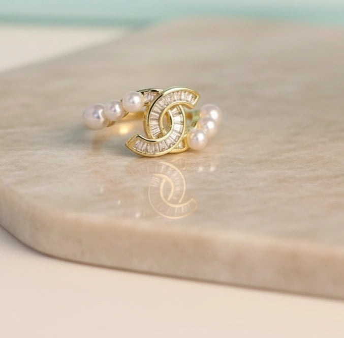 Korean Interlocking C Pearl & Crystal Gold Ring