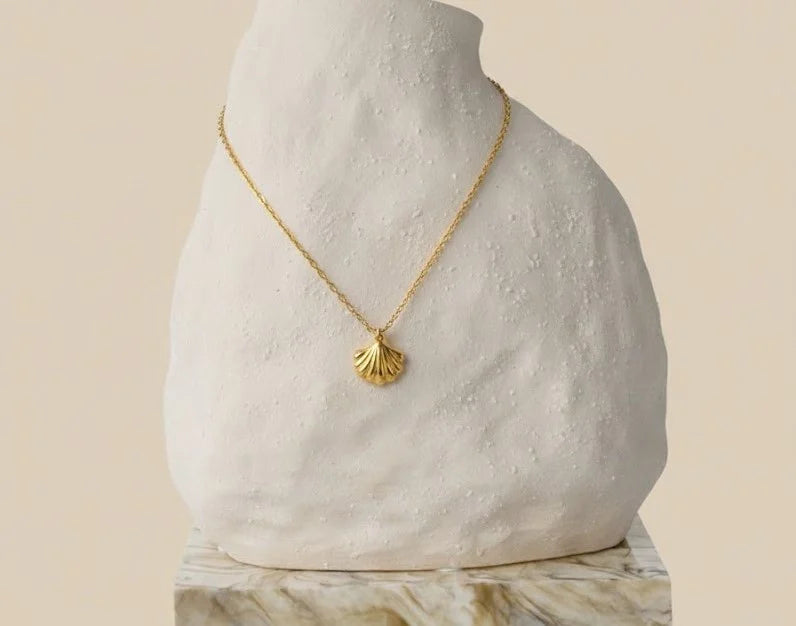 Scallop Shell Pendant Necklace Gold Plated – Anti-Tarnish Korean Style Chain