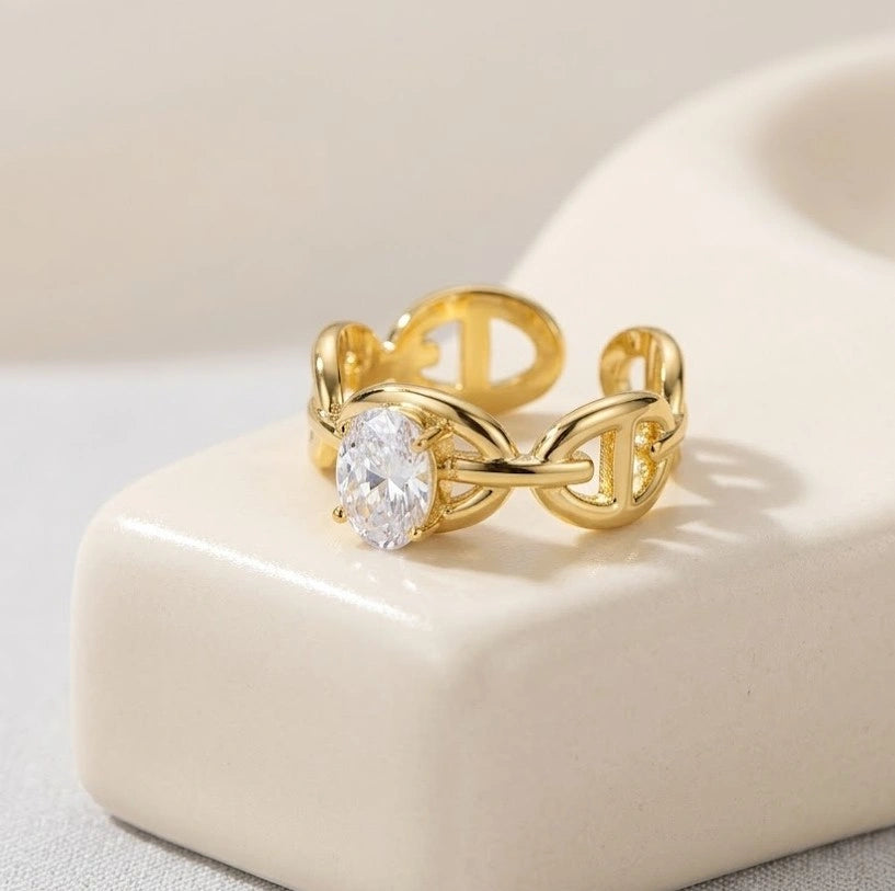 Intertwined Knot Oval Solitaire Ring - Anti-Tarnish