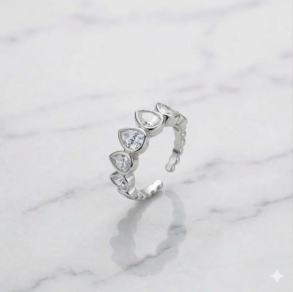 Pear Shaped 5-Stone Bezel Fashion Ring - High Quality Women's Band