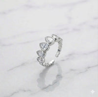 Pear Shaped 5-Stone Bezel Fashion Ring - High Quality Women's Band