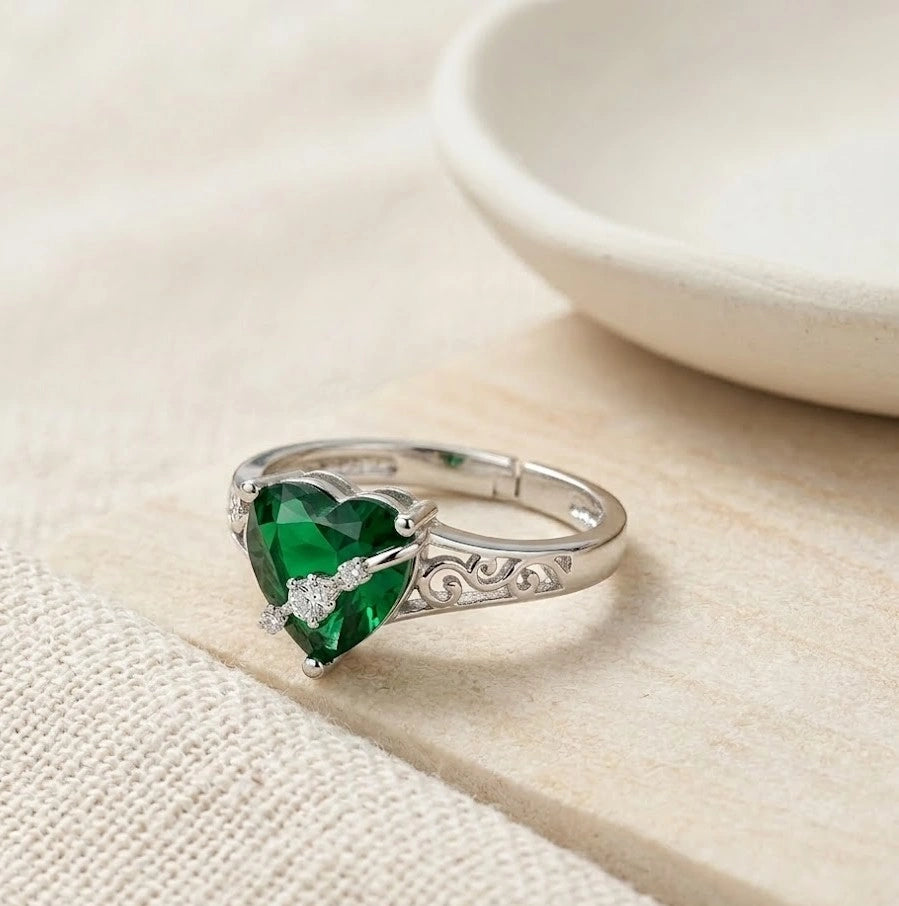 Emerald Green Heart Statement Ring | High-Quality Fashion Jewelry