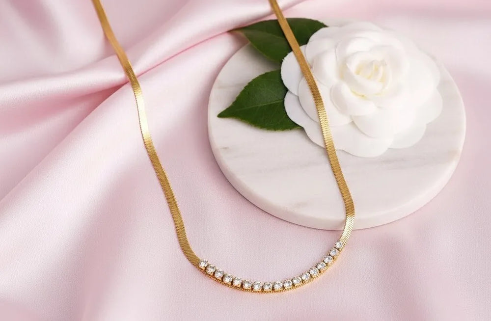 Anti-Tarnish Gold Plated Snake Chain Necklace with Diamond Bar – Sleek Korean Style Jewelry