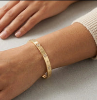Star Motif Anti-Tarnish Gold-Plated Bangle Bracelet