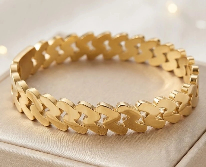 Chunky Interlocking Link Bracelet - Anti Tarnish Fashion Jewelry
