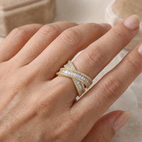Criss Cross Gold Fashion Ring - High Quality Crystal Statement Ring for Women