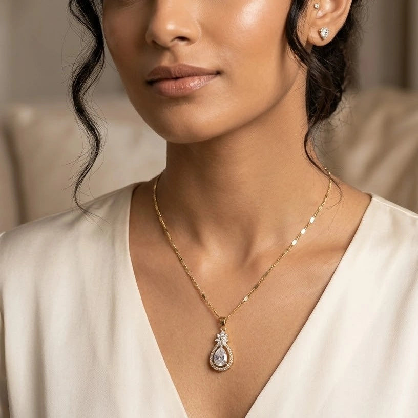 Teardrop Crystal Halo Pendant Necklace | Anti-Tarnish Fashion Jewelry