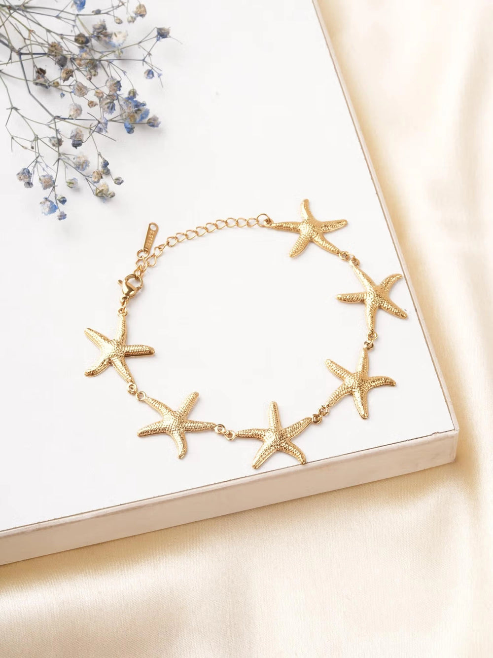Textured Starfish Link Bracelet - Anti-Tarnish Gold Plated Stainless Steel (Korean Style)