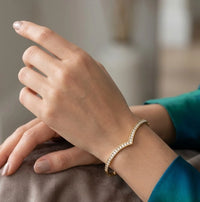 v-shape-chevron-cz-bracelet-anti-tarnish-gold-plated