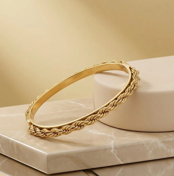 Front view of twisted rope bangle bracelet anti tarnish