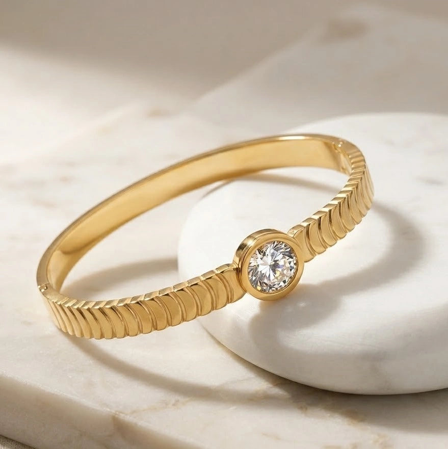 Solitaire Textured Gold-Plated Bracelet - Anti-Tarnish Everyday Bangle