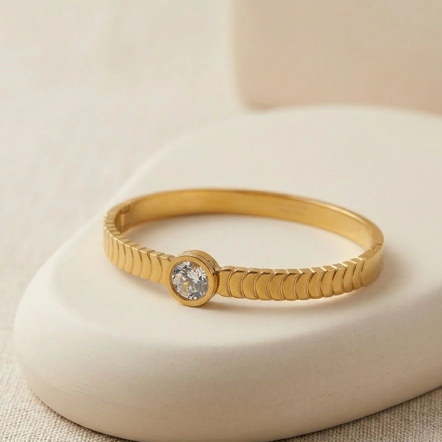 Solitaire Textured Gold-Plated Bracelet - Anti-Tarnish Everyday Bangle