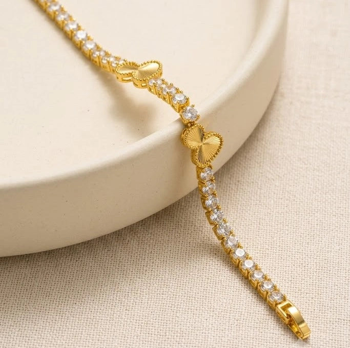 Crystal Heart Tennis Bracelet | Anti-Tarnish Gold Plated