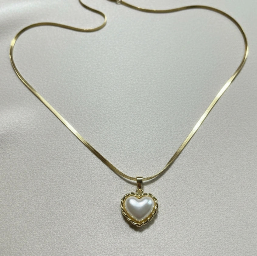Pearl Heart Pendant Anti-Tarnish Gold-Plated Snake Chain Necklace