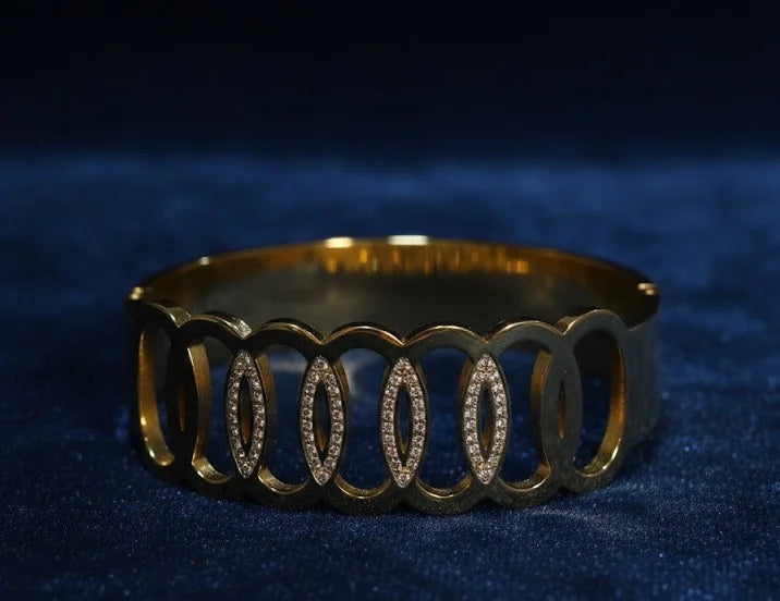 Geometric Oval Link Cuff Bracelet | Anti-Tarnish Gold Plated | Waterproof Korean Jewellery