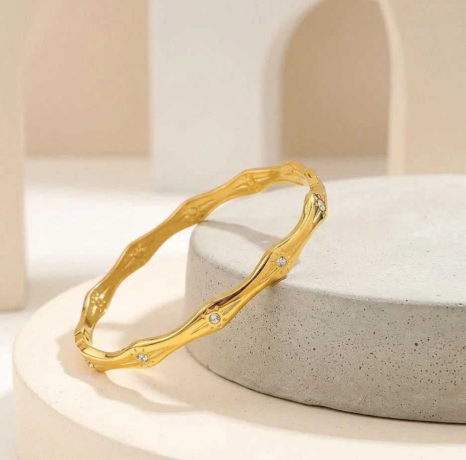 Crystal Studded Wavy Bangle - Anti-Tarnish Gold-Plated Bracelet