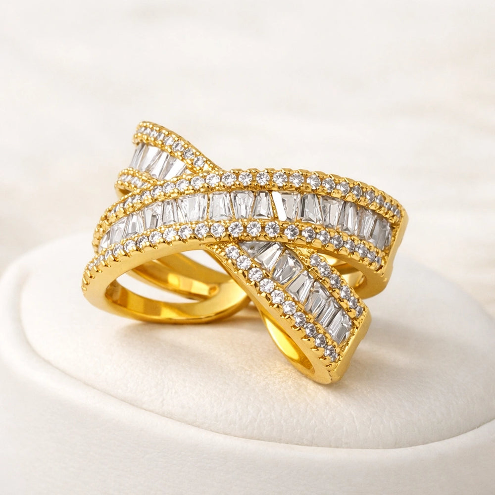 Criss Cross Gold Fashion Ring - High Quality Crystal Statement Ring for Women