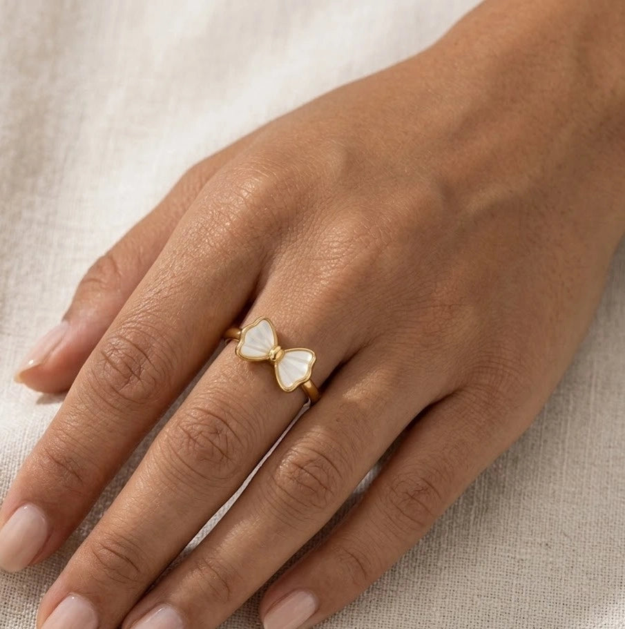 White Pearl-Finish Bow Ring | High Quality Fashion Jewelry